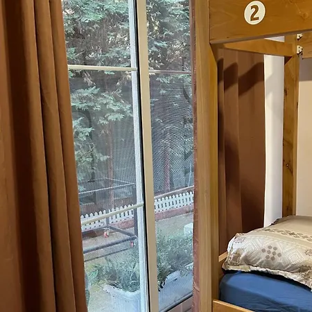 بيت شباب The Secret Garden